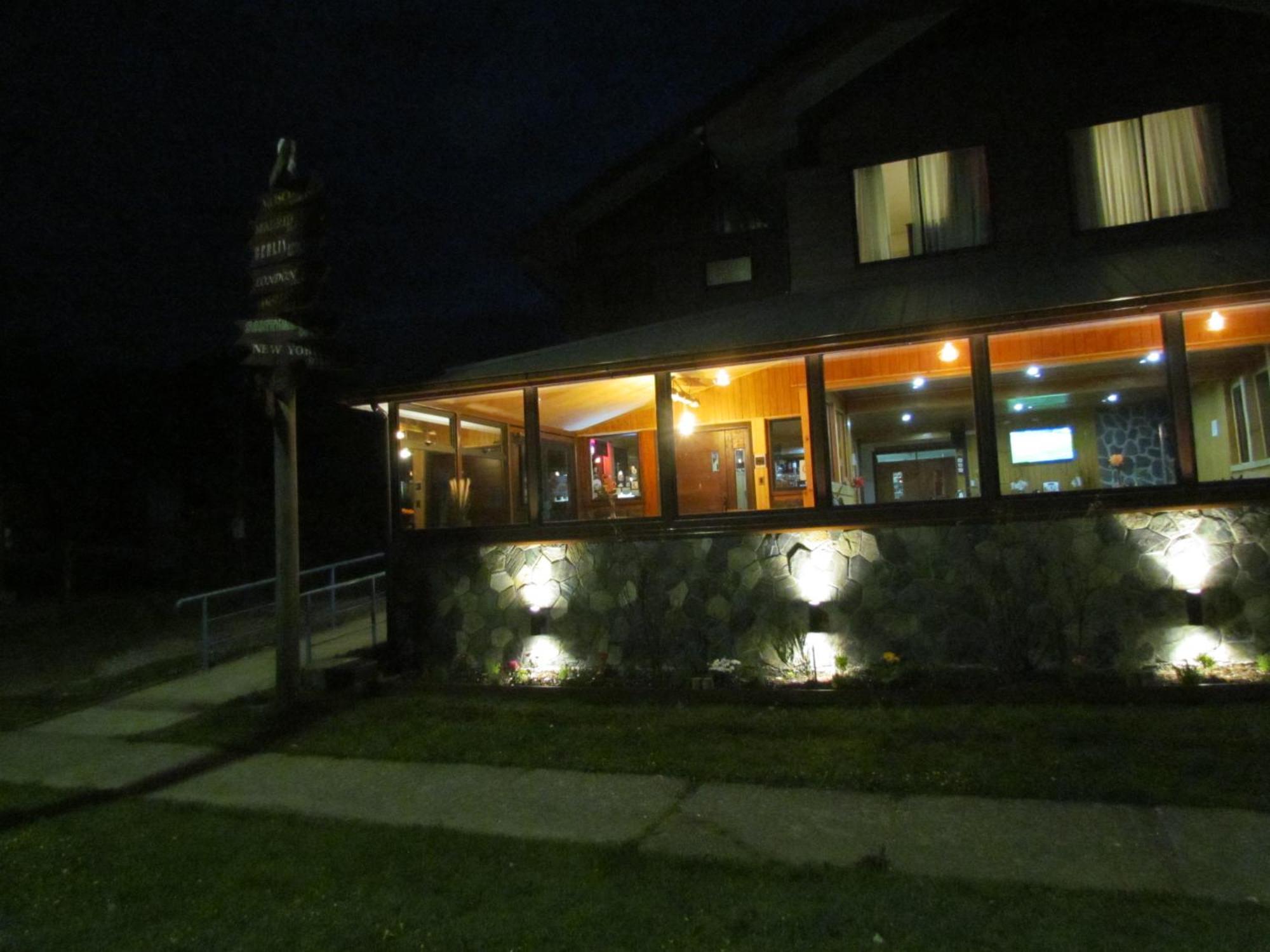 Hosteria Antupiren Hornopiren Exterior photo